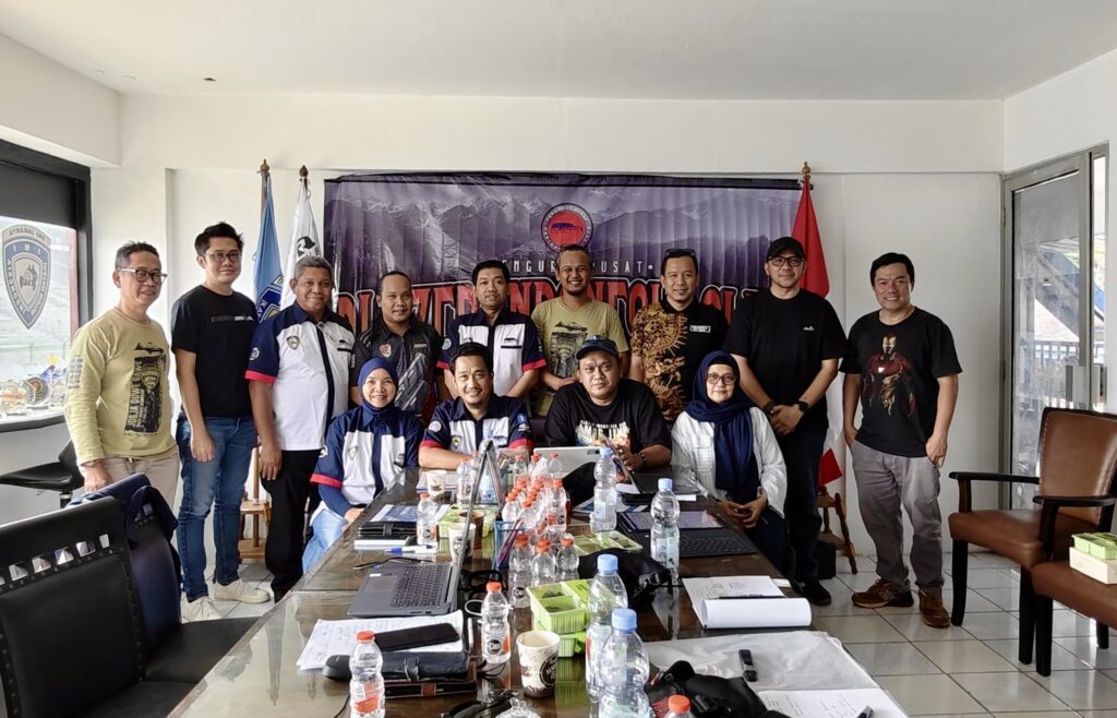 Rapat Pengurus Pusat Blazer Indonesia Club di Sekretariat IMI DKI Jakarta: Mantabkan Program Kerja 2025-2028 0b097109 0e8c 4c0a b454 b18525678886